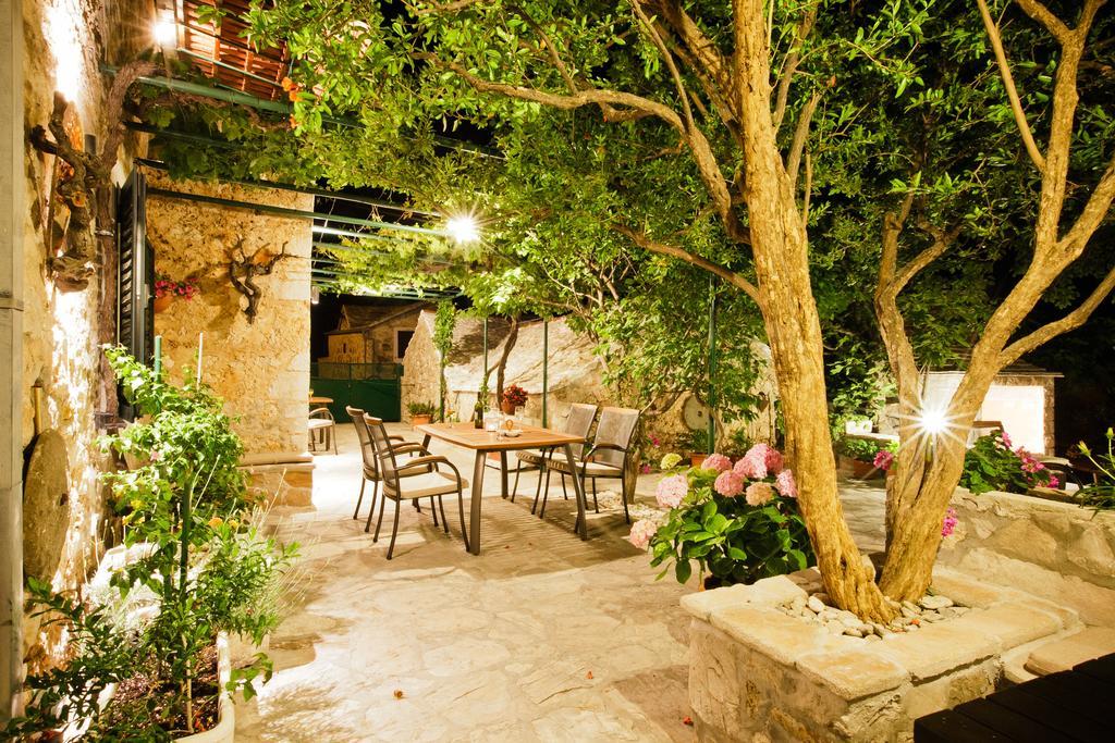 Paradise Stone Apartments Bol Buitenkant foto
